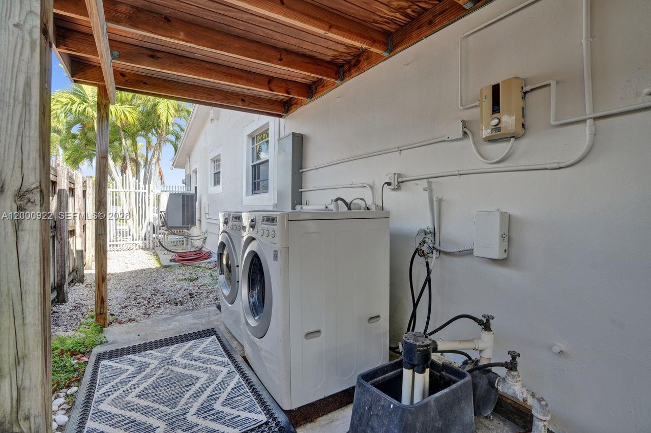 PALM SPRINGS NORTH SEC T - Residential