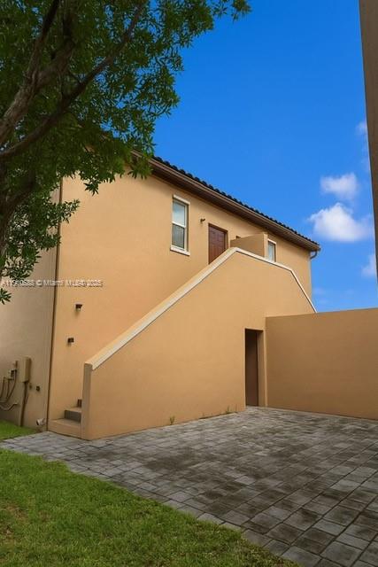 KENDALL COMMONS RESIDENTI - Residential