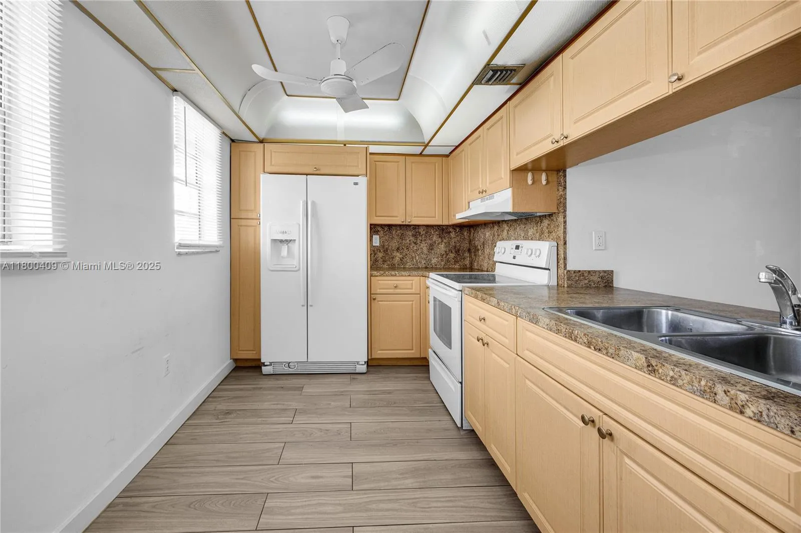 Miami, Florida 33183, United States, 2 Bedrooms Bedrooms, ,2 BathroomsBathrooms,Residential,Active,128125