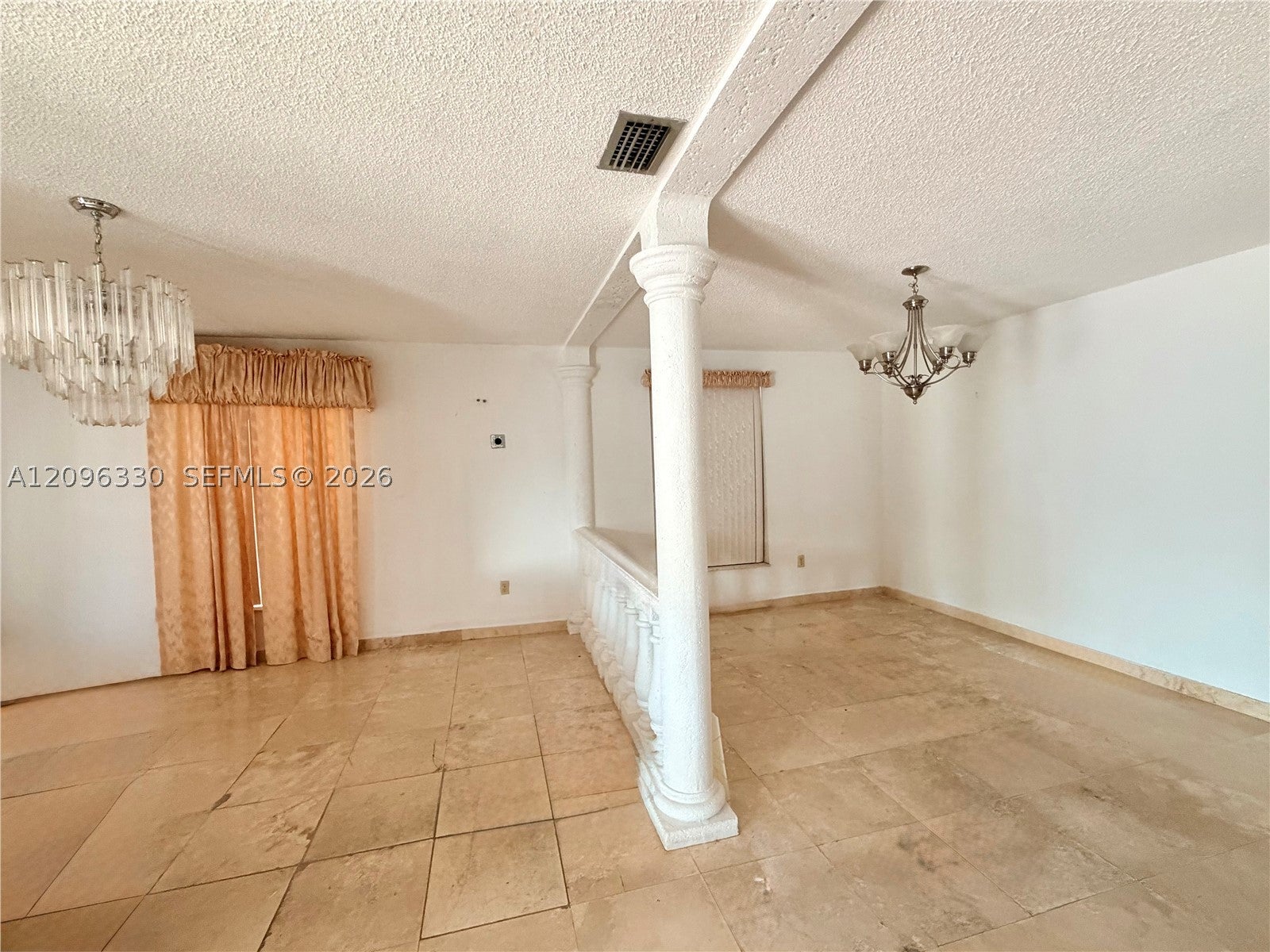 261 E 50th St