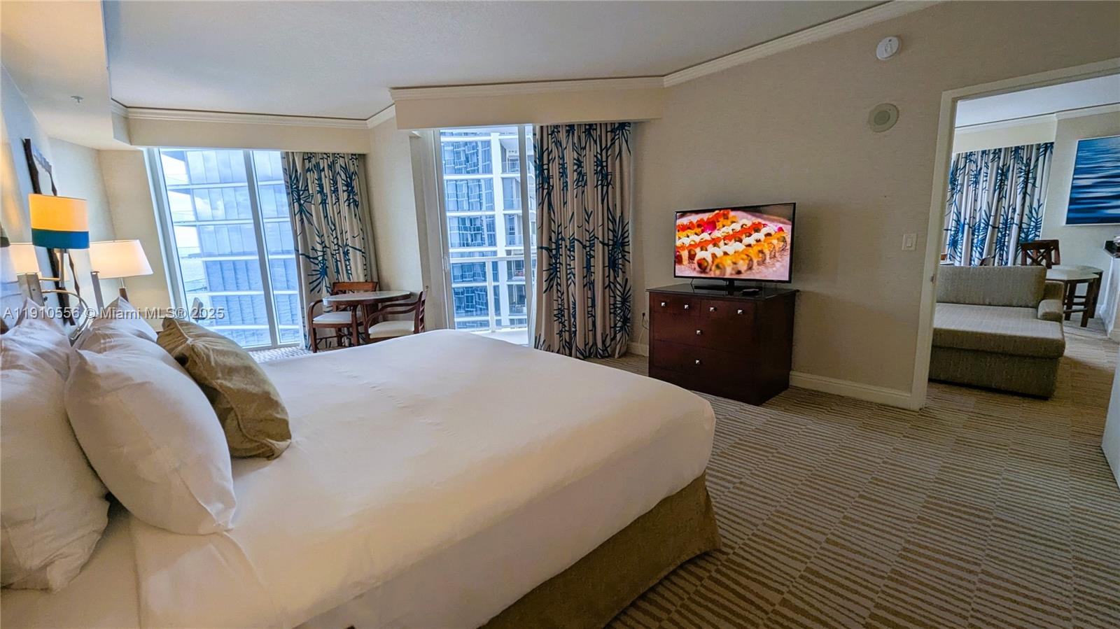 TRUMP INTERNATIONAL SONES - Residential