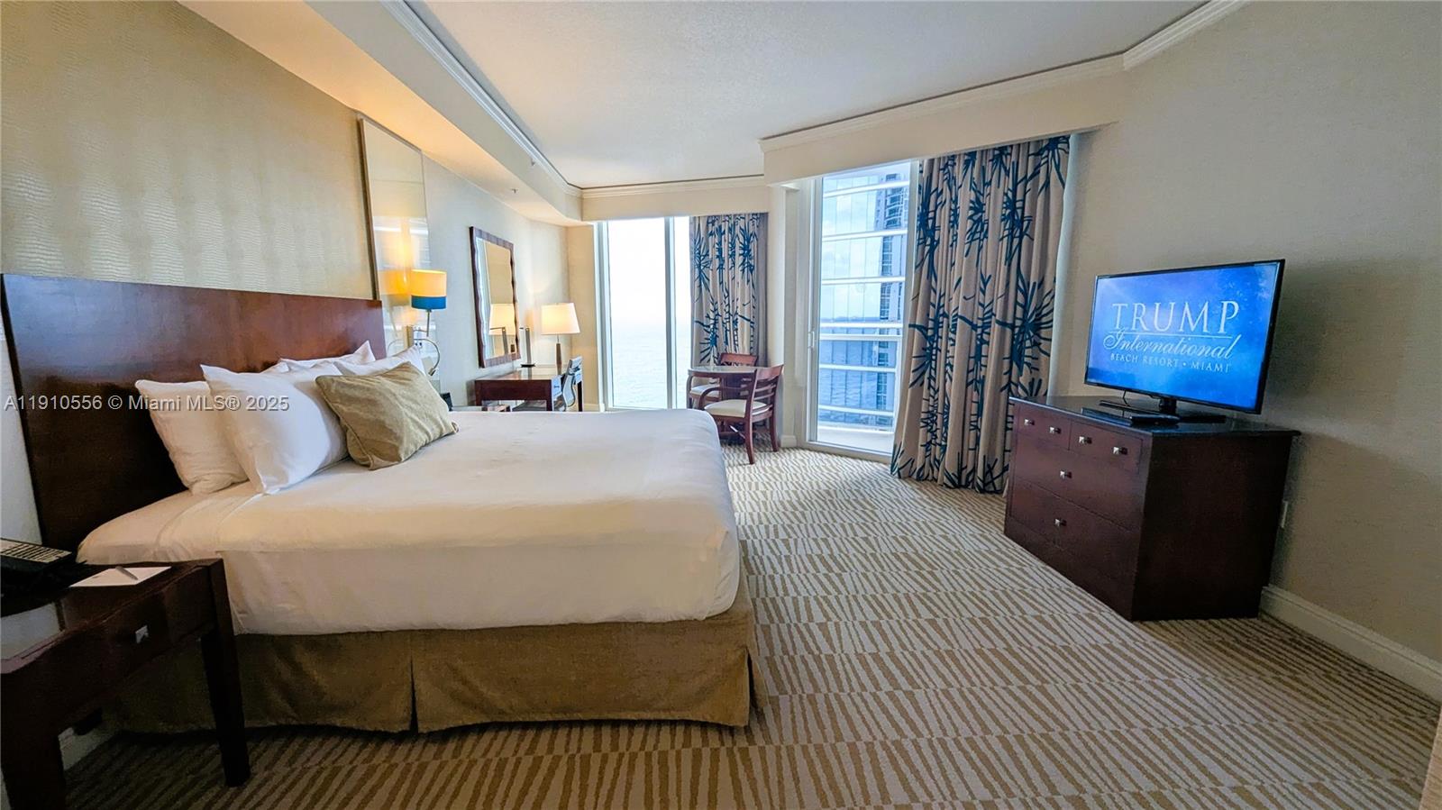 TRUMP INTERNATIONAL SONES - Residential