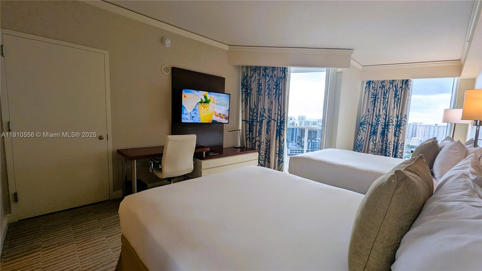 TRUMP INTERNATIONAL SONES - Residential