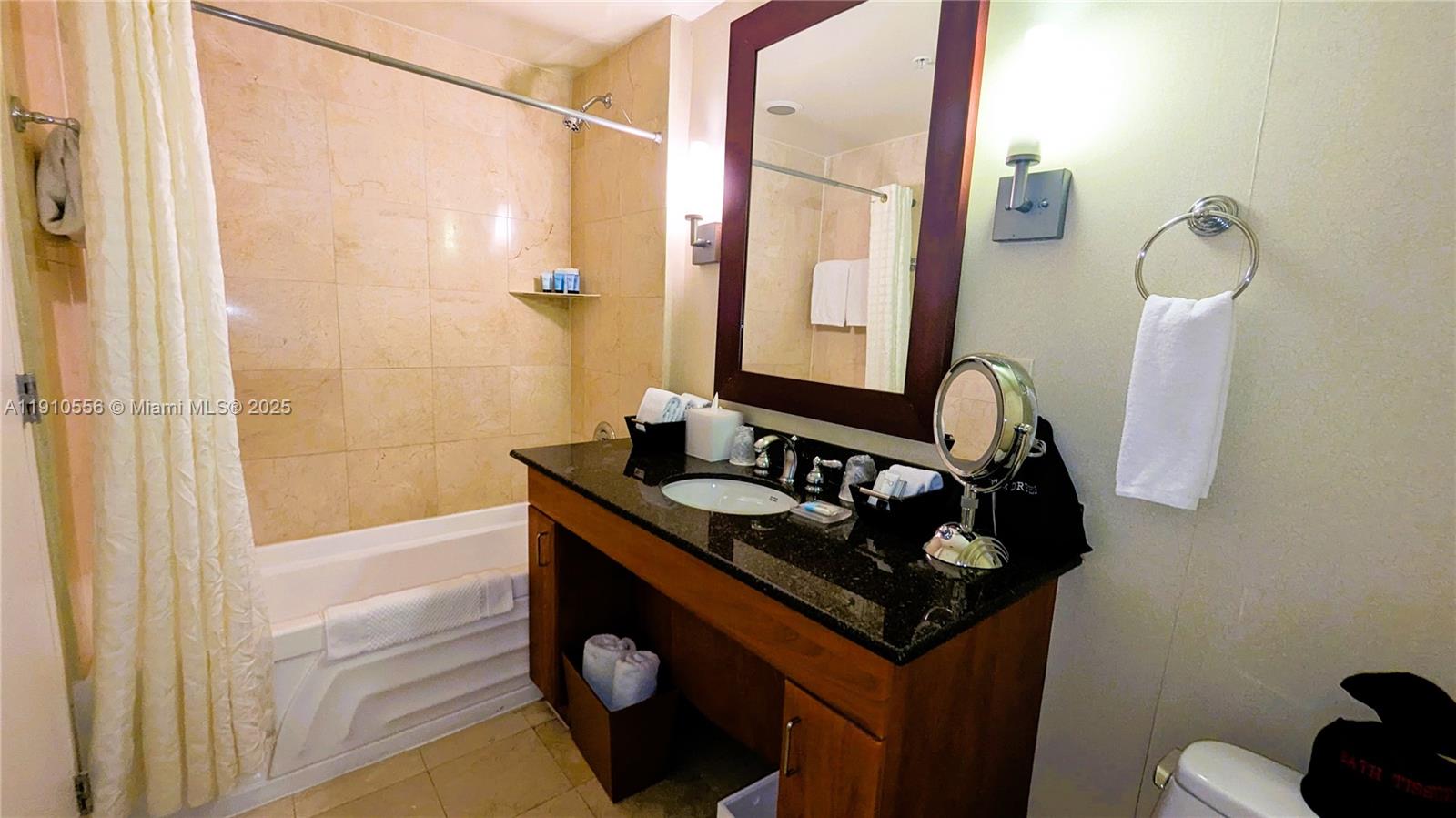 TRUMP INTERNATIONAL SONES - Residential