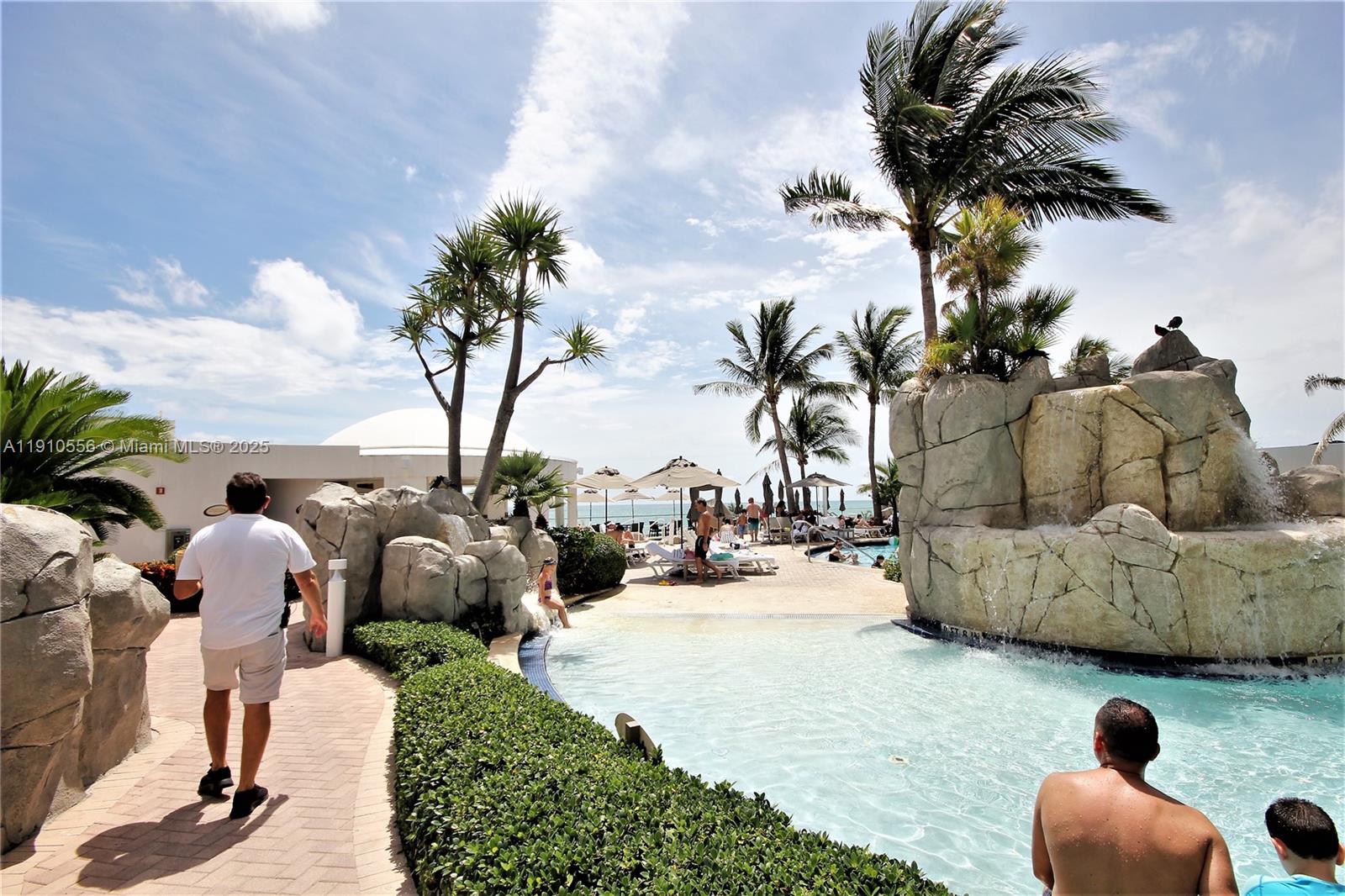 TRUMP INTERNATIONAL SONES - Residential