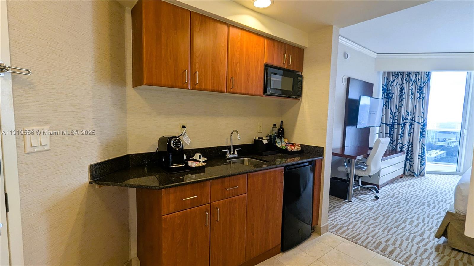 TRUMP INTERNATIONAL SONES - Residential