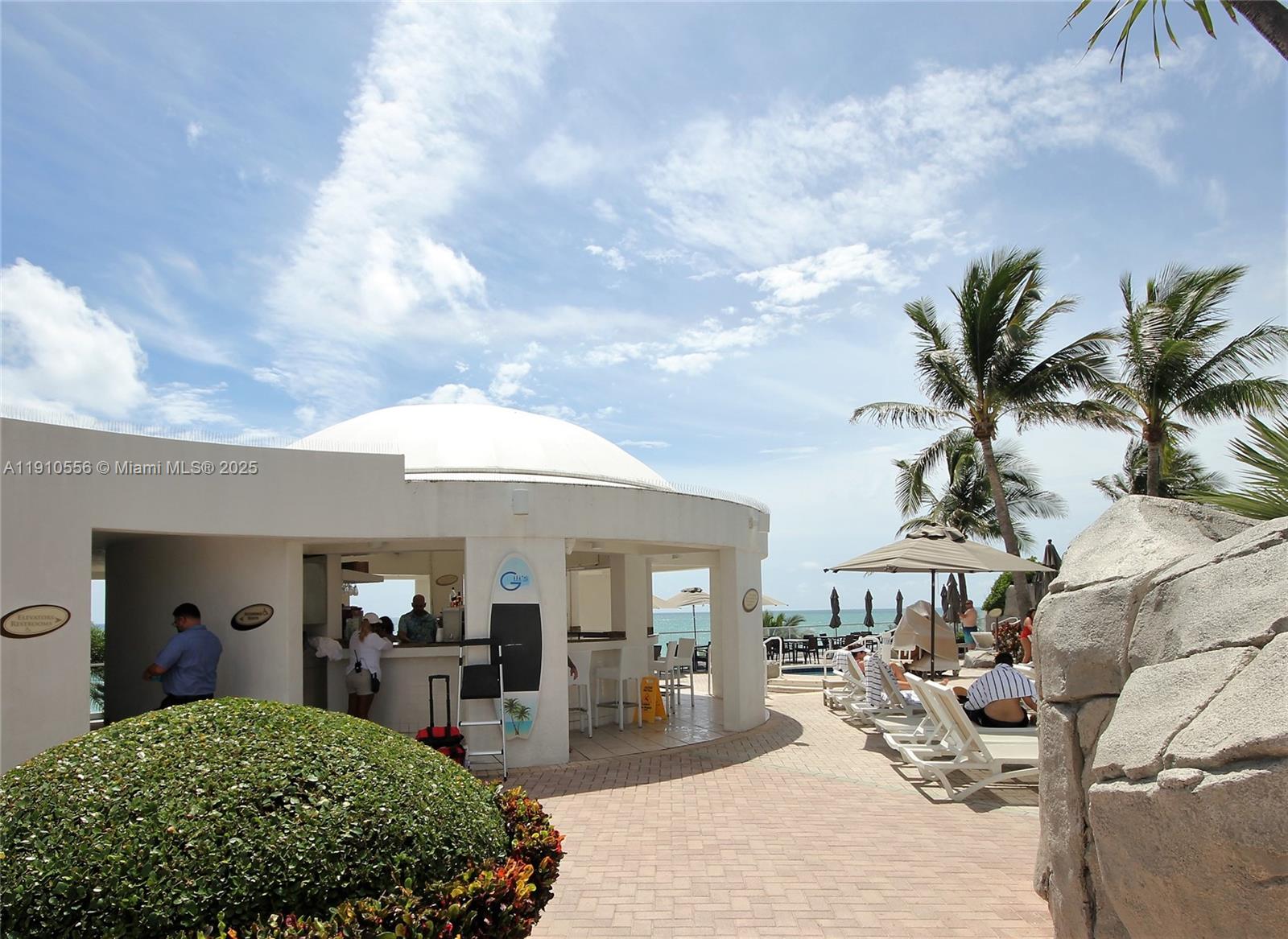 TRUMP INTERNATIONAL SONES - Residential