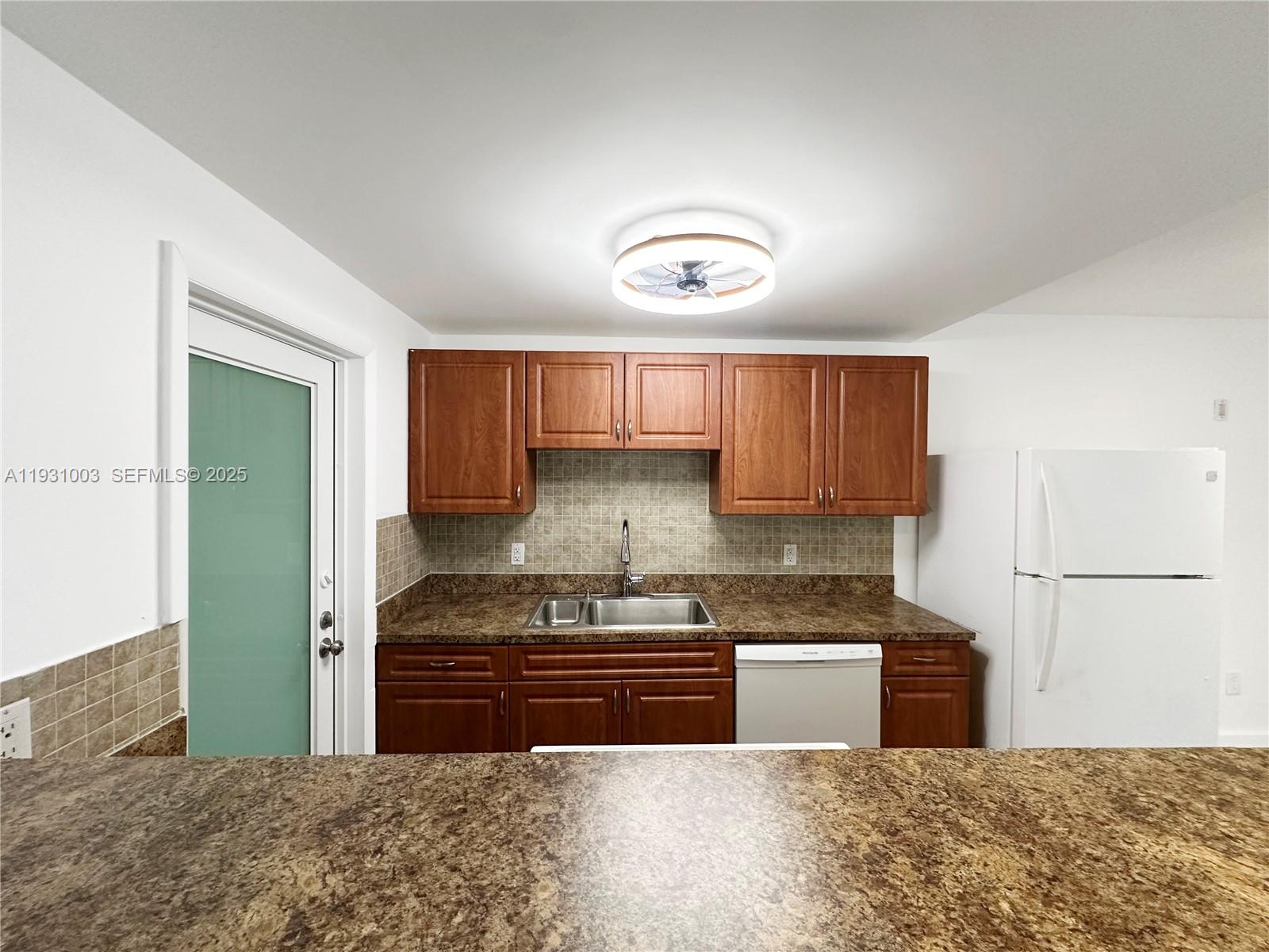 363 WASHINGTON AVE CONDO - Residential Lease