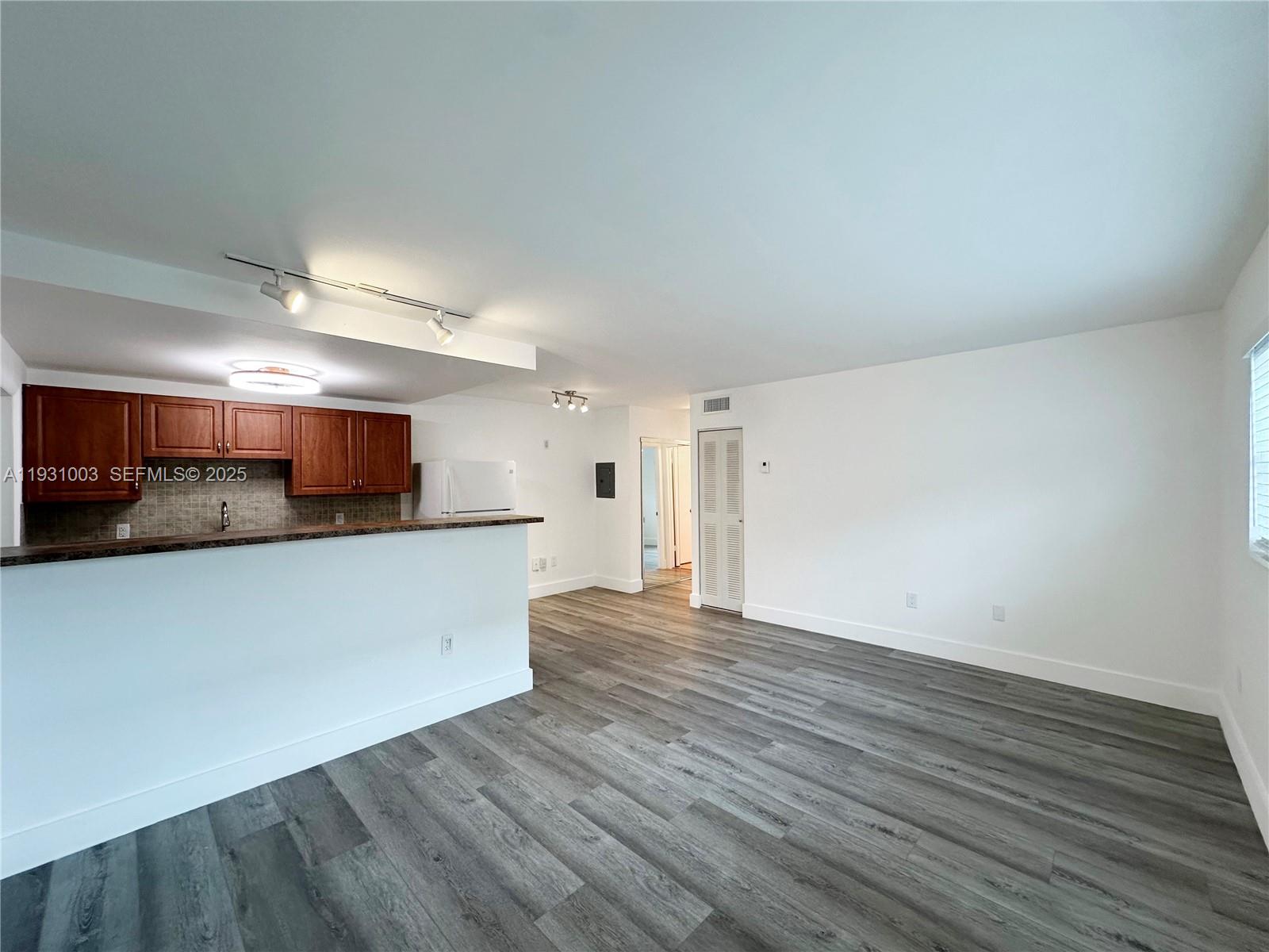 363 WASHINGTON AVE CONDO - Residential Lease