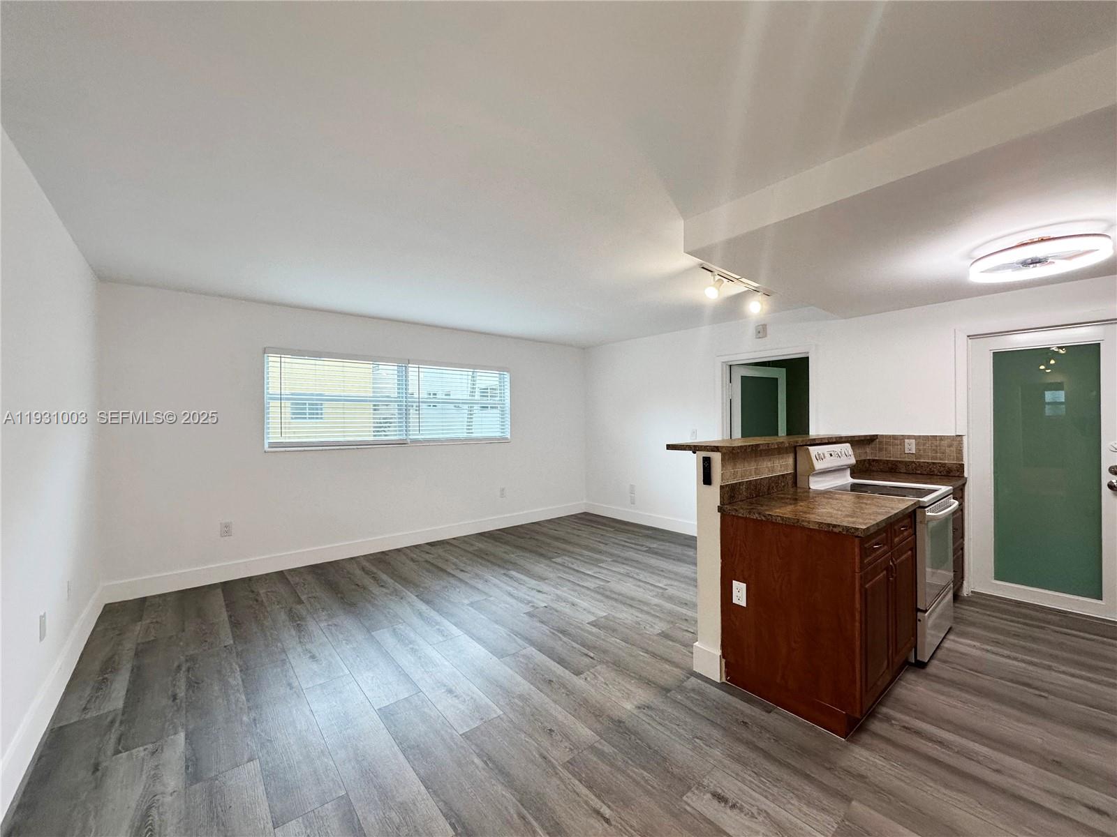 363 WASHINGTON AVE CONDO - Residential Lease