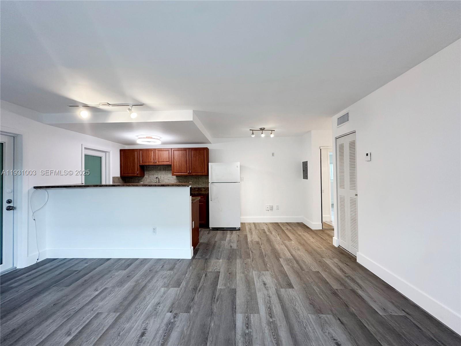 363 WASHINGTON AVE CONDO - Residential Lease