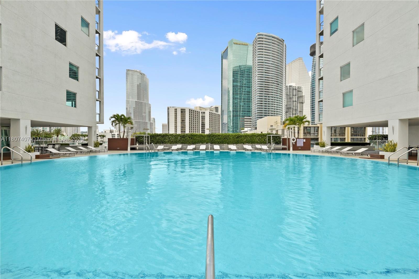 500 BRICKELL EAST CONDO - Residential
