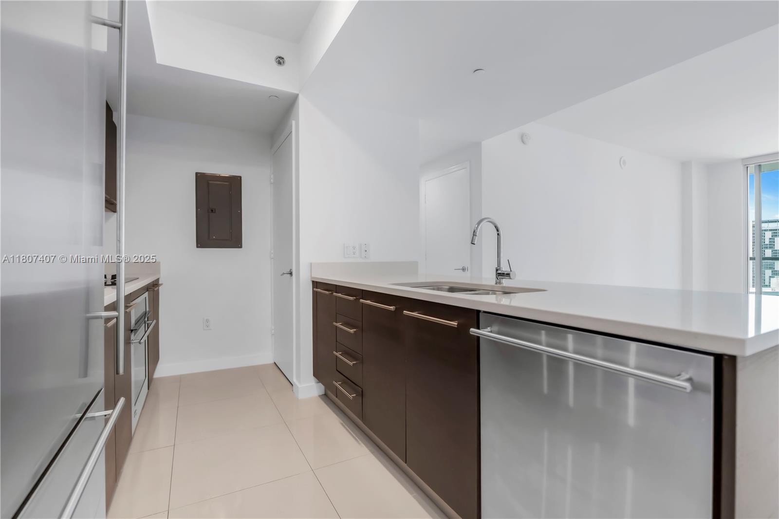 500 BRICKELL EAST CONDO - Residential