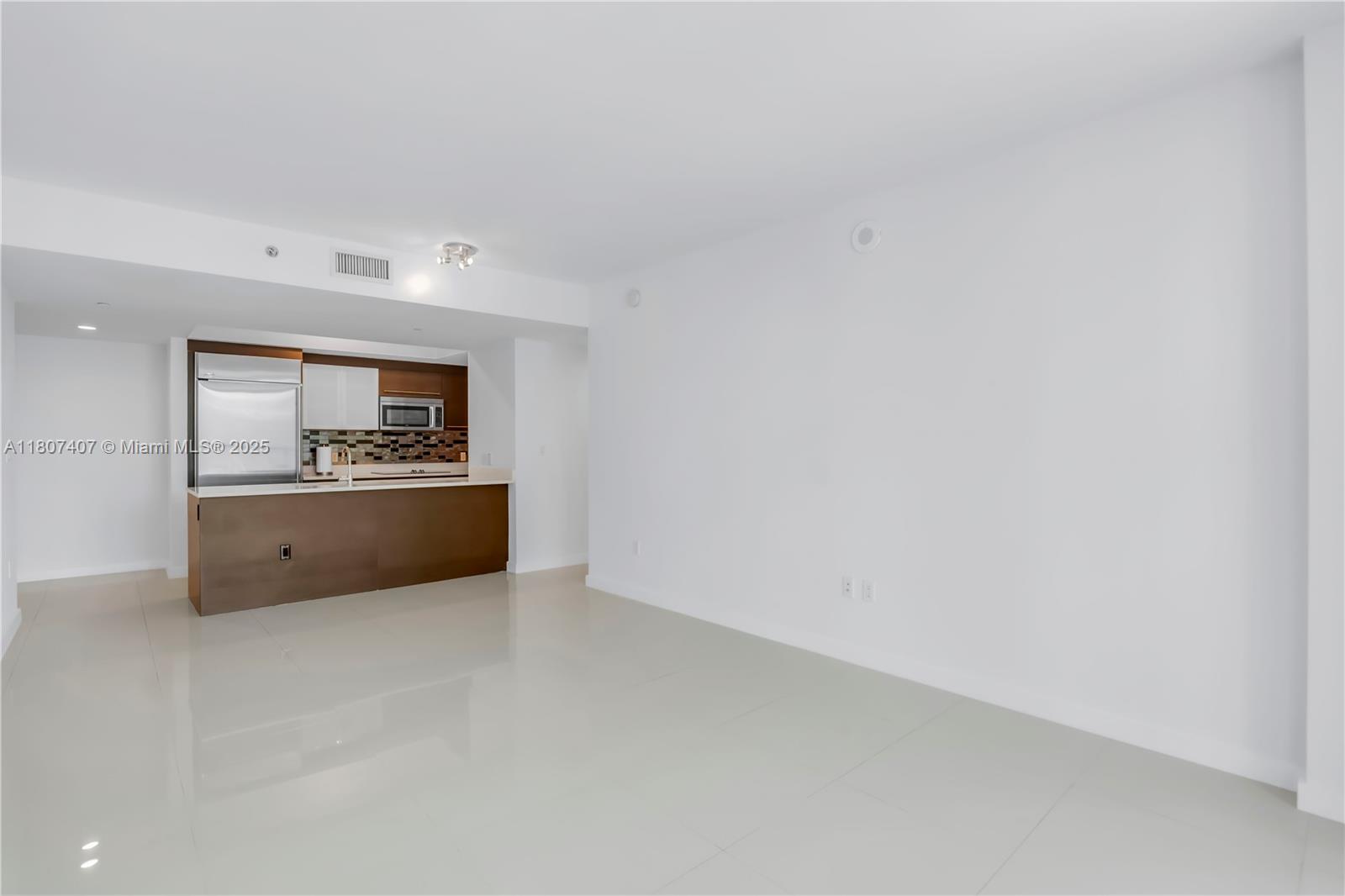500 BRICKELL EAST CONDO - Residential