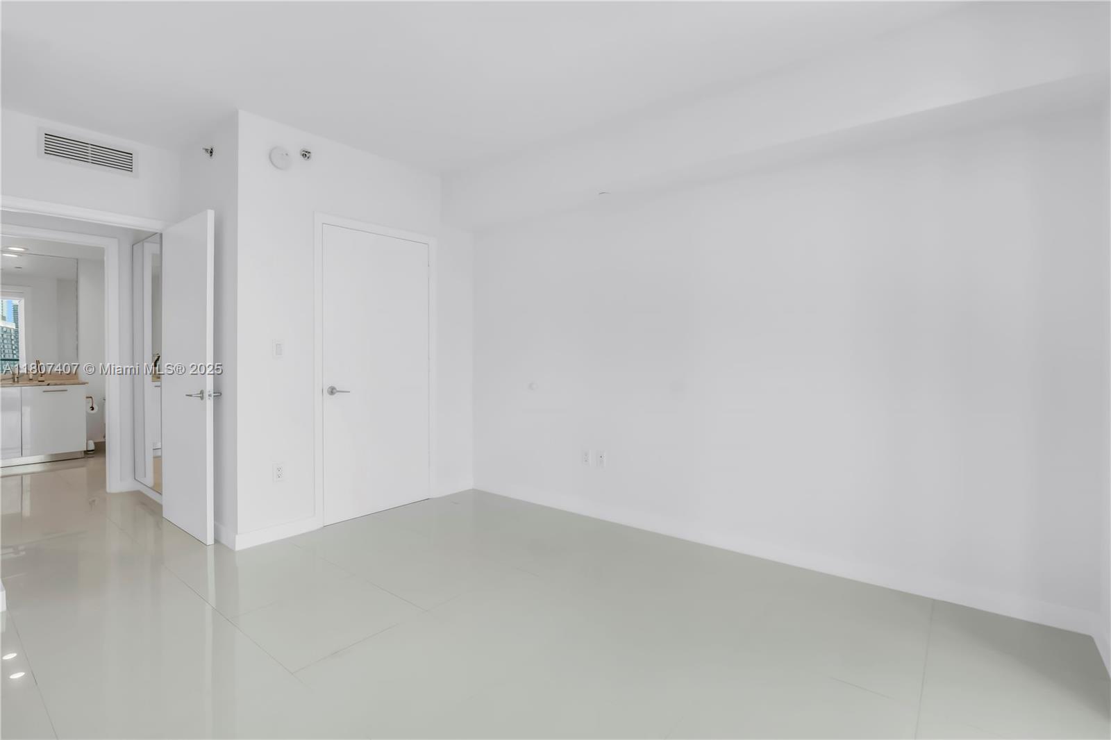 500 BRICKELL EAST CONDO - Residential