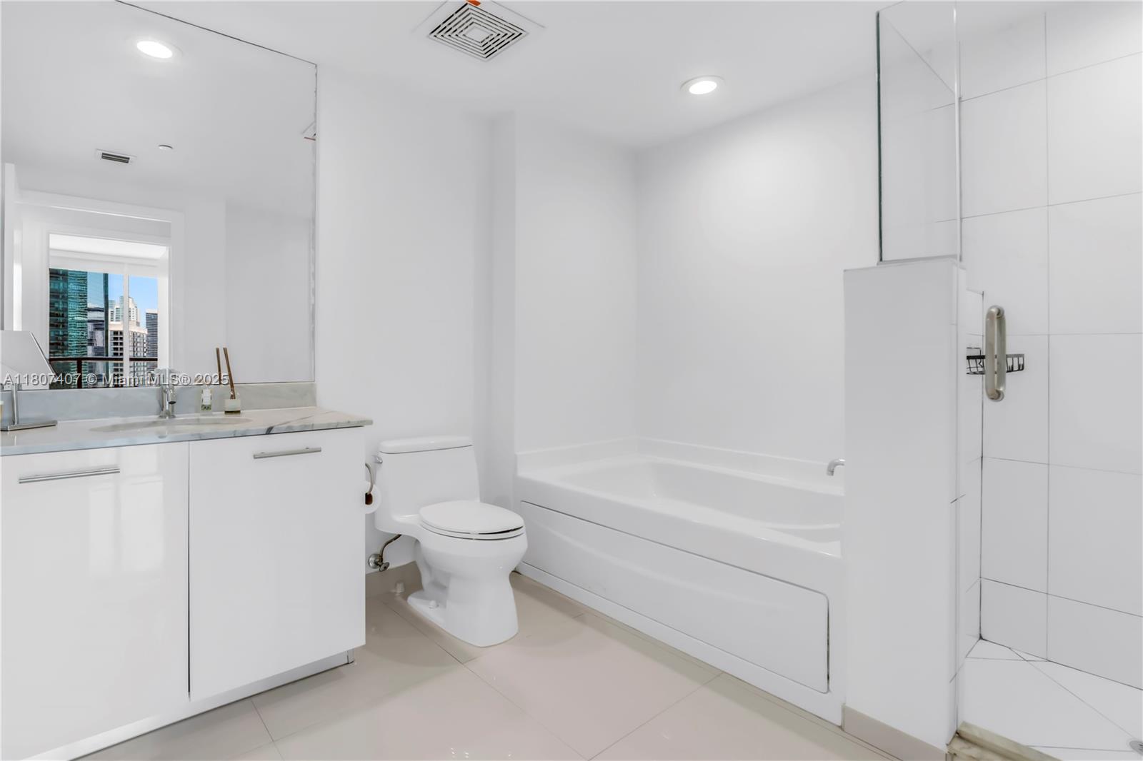 500 BRICKELL EAST CONDO - Residential