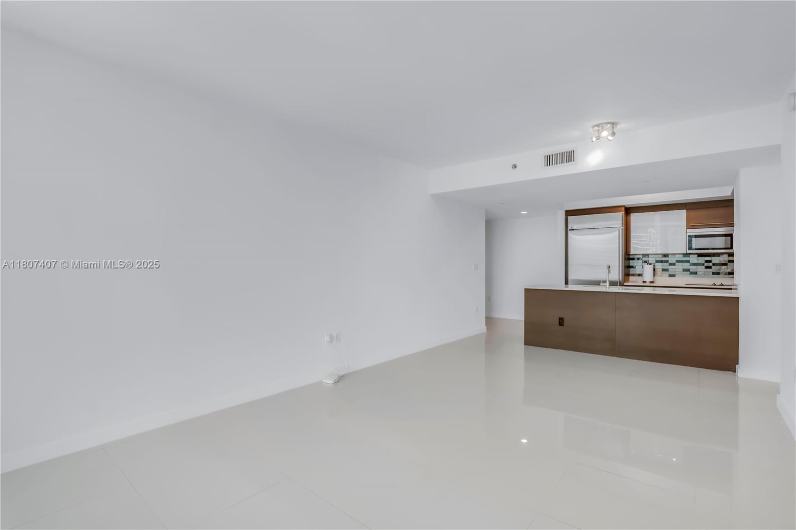 500 BRICKELL EAST CONDO - Residential
