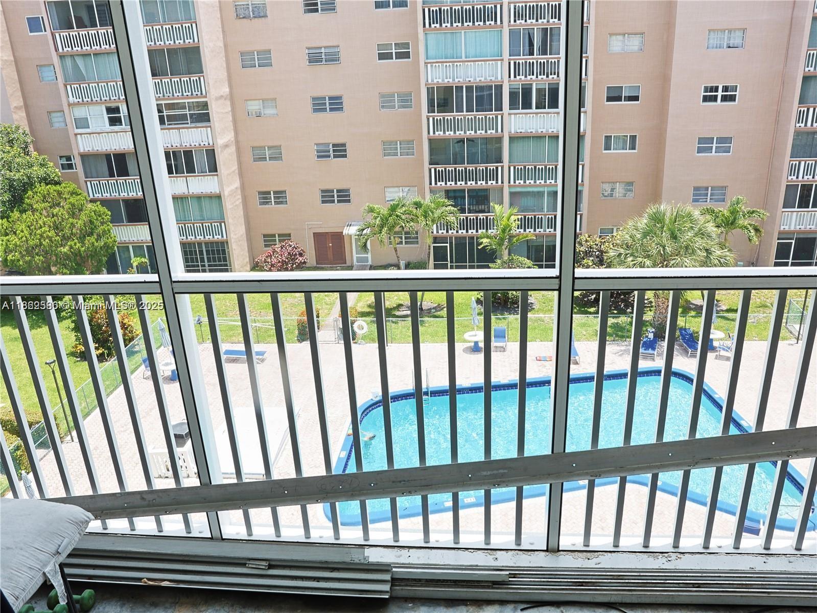 MEADOWBROOK TOWERS CONDO - Residential