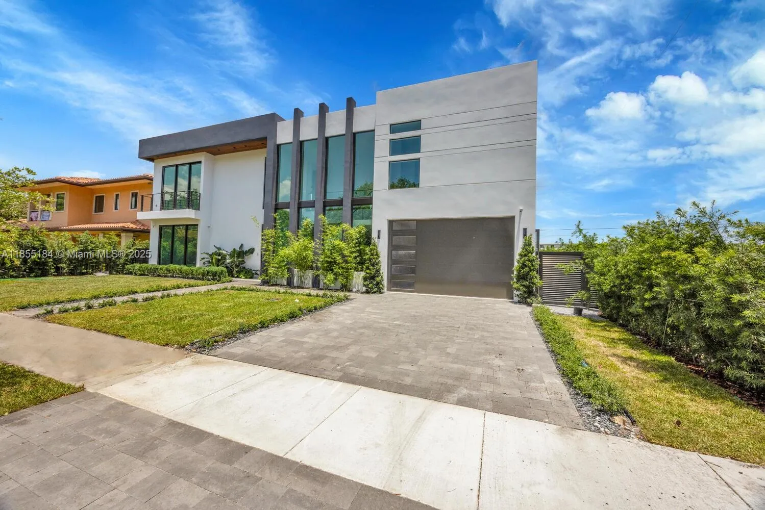 Miami, Florida 33134, United States, 5 Bedrooms Bedrooms, ,6 BathroomsBathrooms,Residential,Active,189637