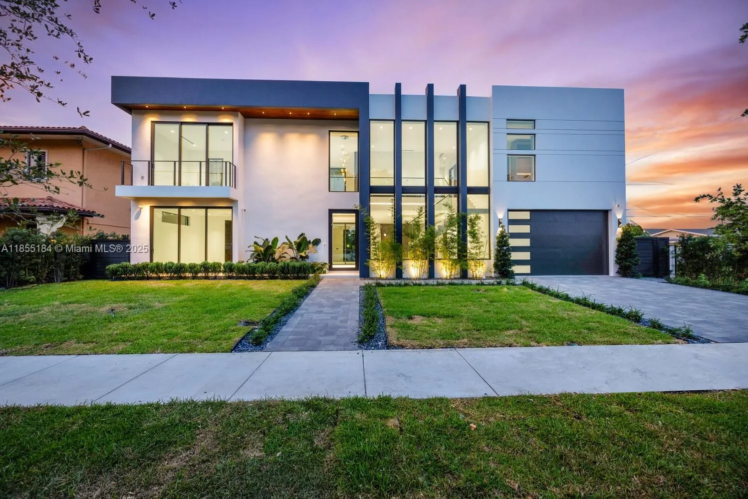 Miami, Florida 33134, United States, 5 Bedrooms Bedrooms, ,6 BathroomsBathrooms,Residential,Active,189637