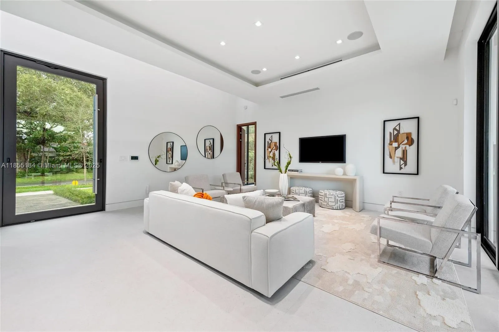 Miami, Florida 33134, United States, 5 Bedrooms Bedrooms, ,6 BathroomsBathrooms,Residential,Active,189637