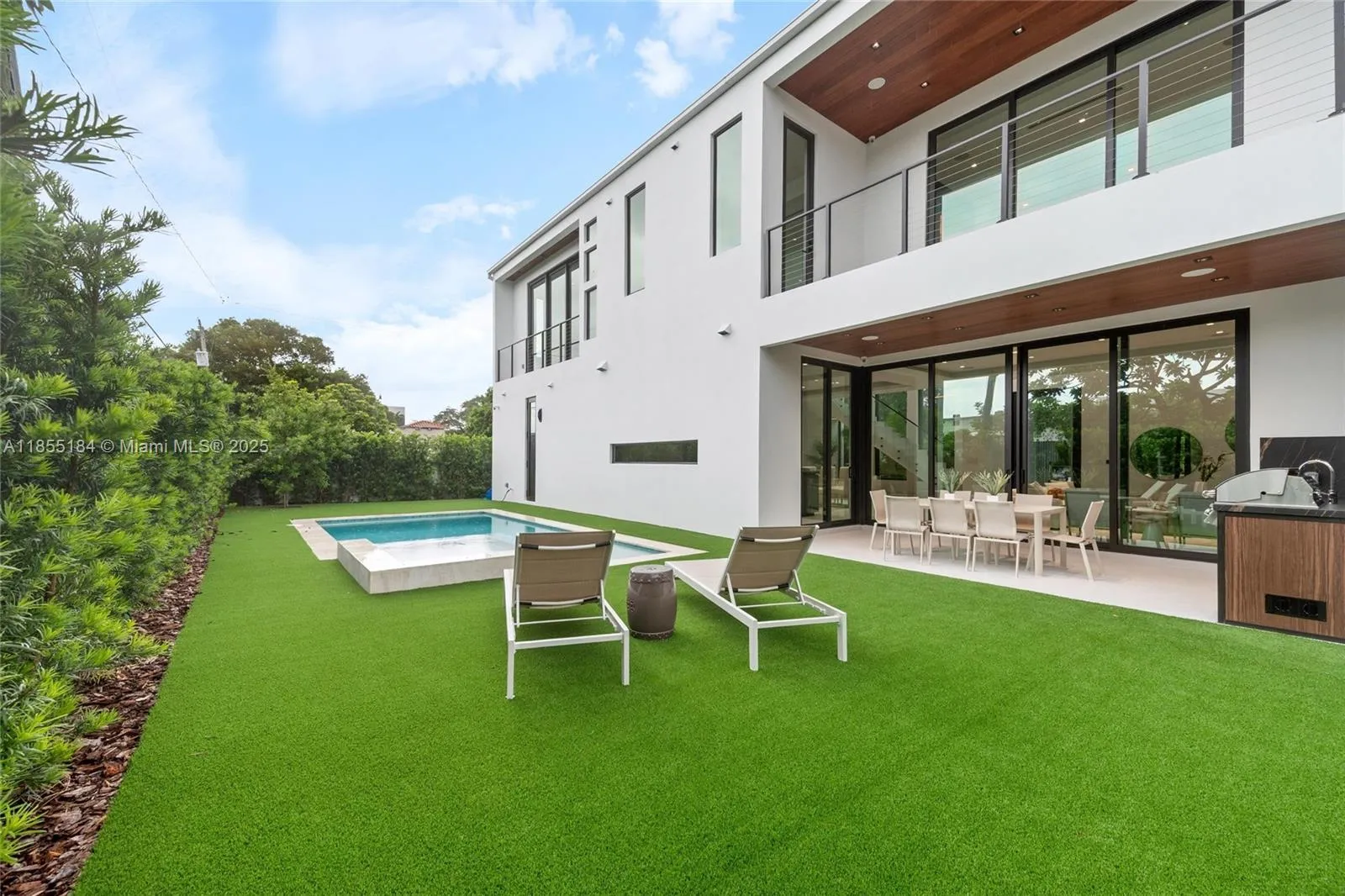 Miami, Florida 33134, United States, 5 Bedrooms Bedrooms, ,6 BathroomsBathrooms,Residential,Active,189637