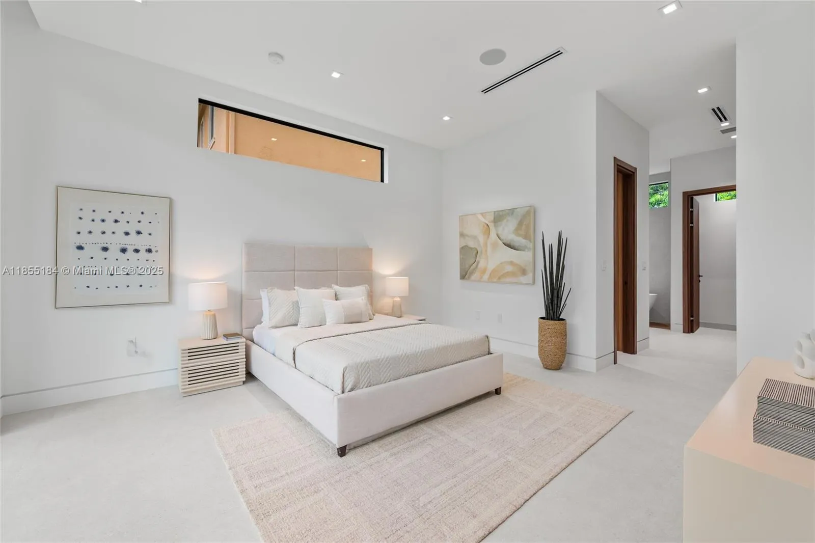 Miami, Florida 33134, United States, 5 Bedrooms Bedrooms, ,6 BathroomsBathrooms,Residential,Active,189637