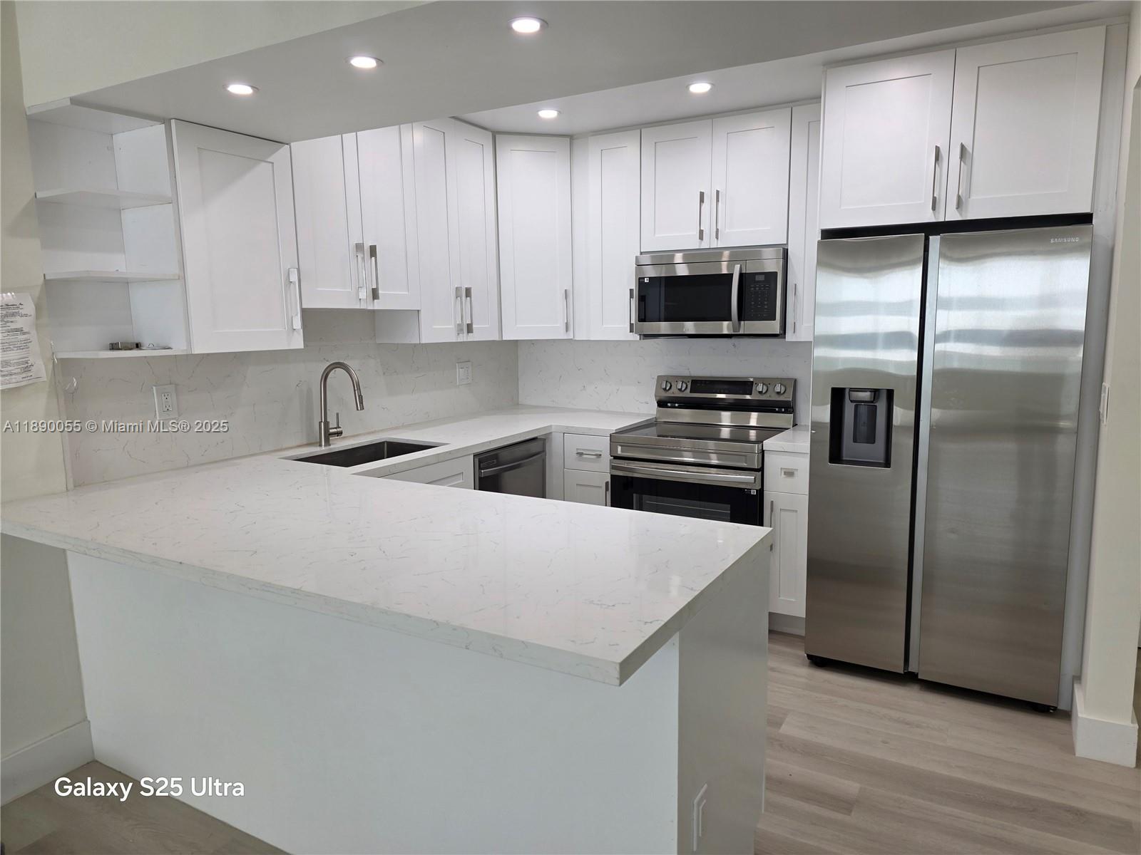 SEA AIR TOWERS CONDO - Residential Lease