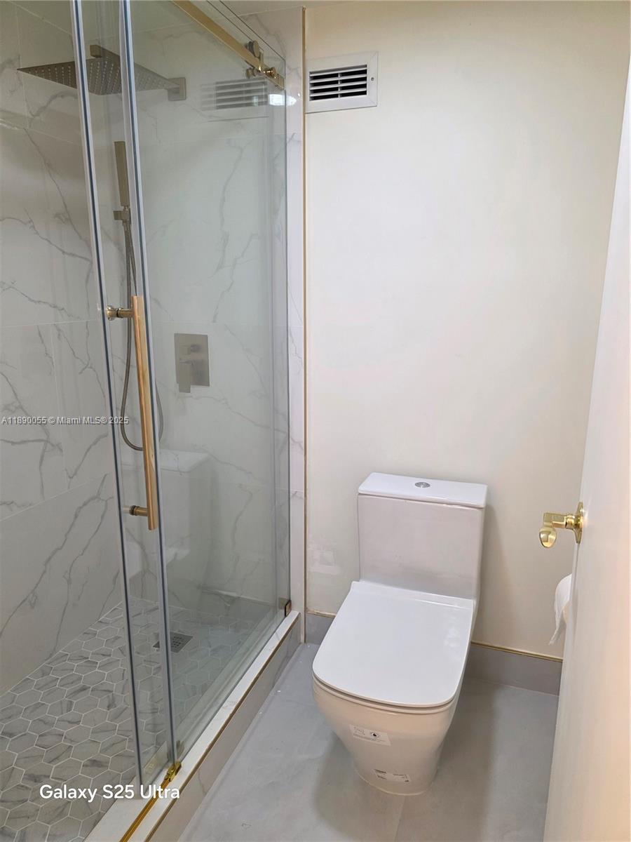 SEA AIR TOWERS CONDO - Residential Lease