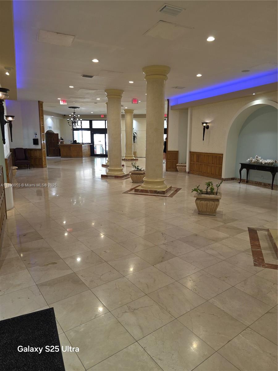 SEA AIR TOWERS CONDO - Residential Lease