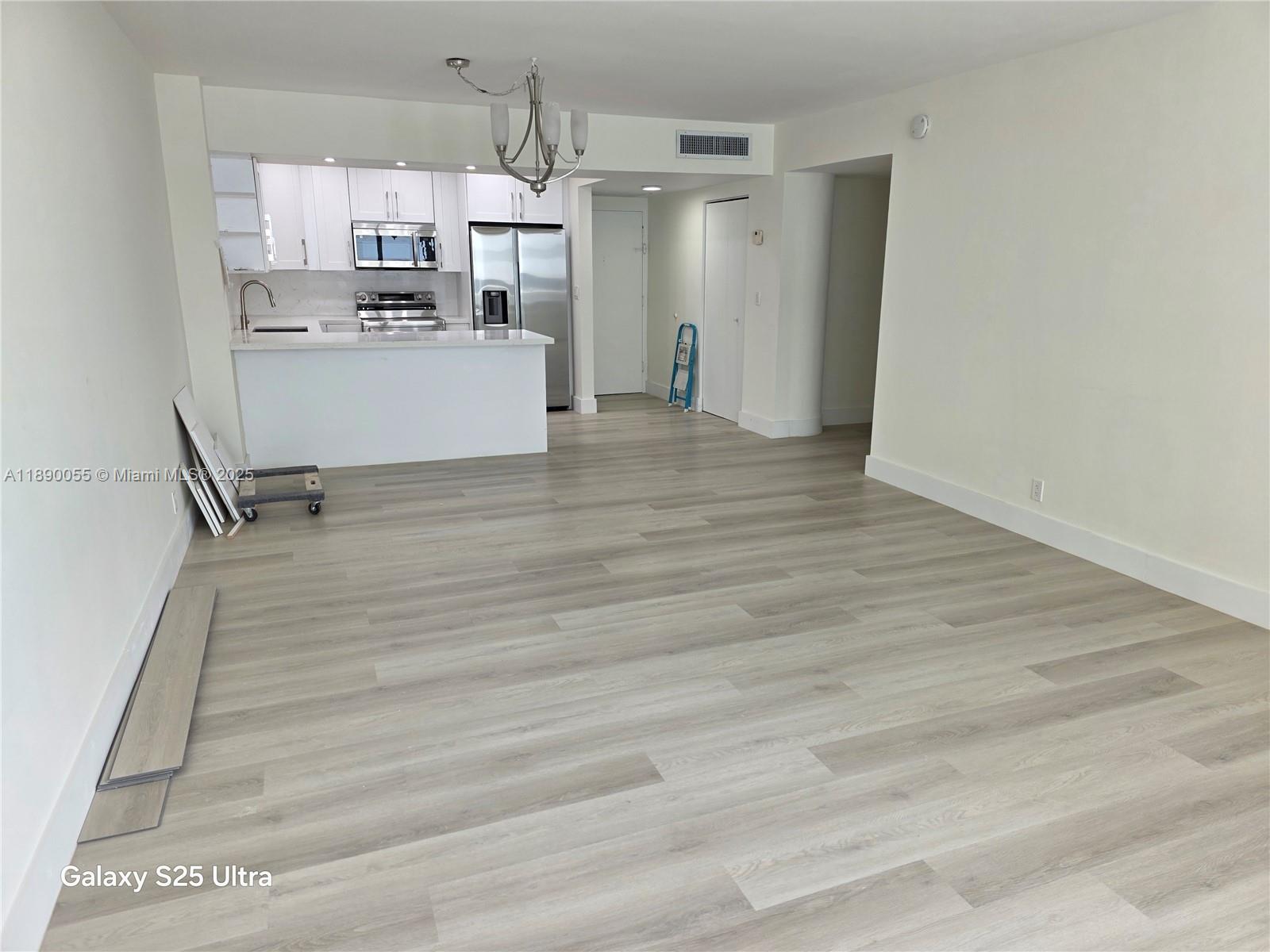 SEA AIR TOWERS CONDO - Residential Lease