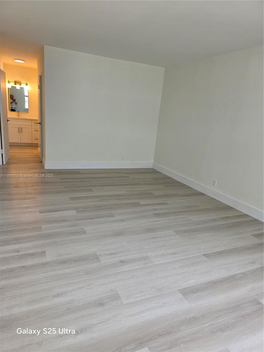 SEA AIR TOWERS CONDO - Residential Lease