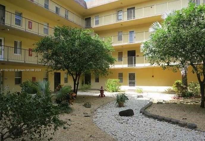 Property for Sale at 2831 Somerset Dr 206, Lauderdale Lakes, Broward County, Florida - Bedrooms: 1 
Bathrooms: 1  - $90,000