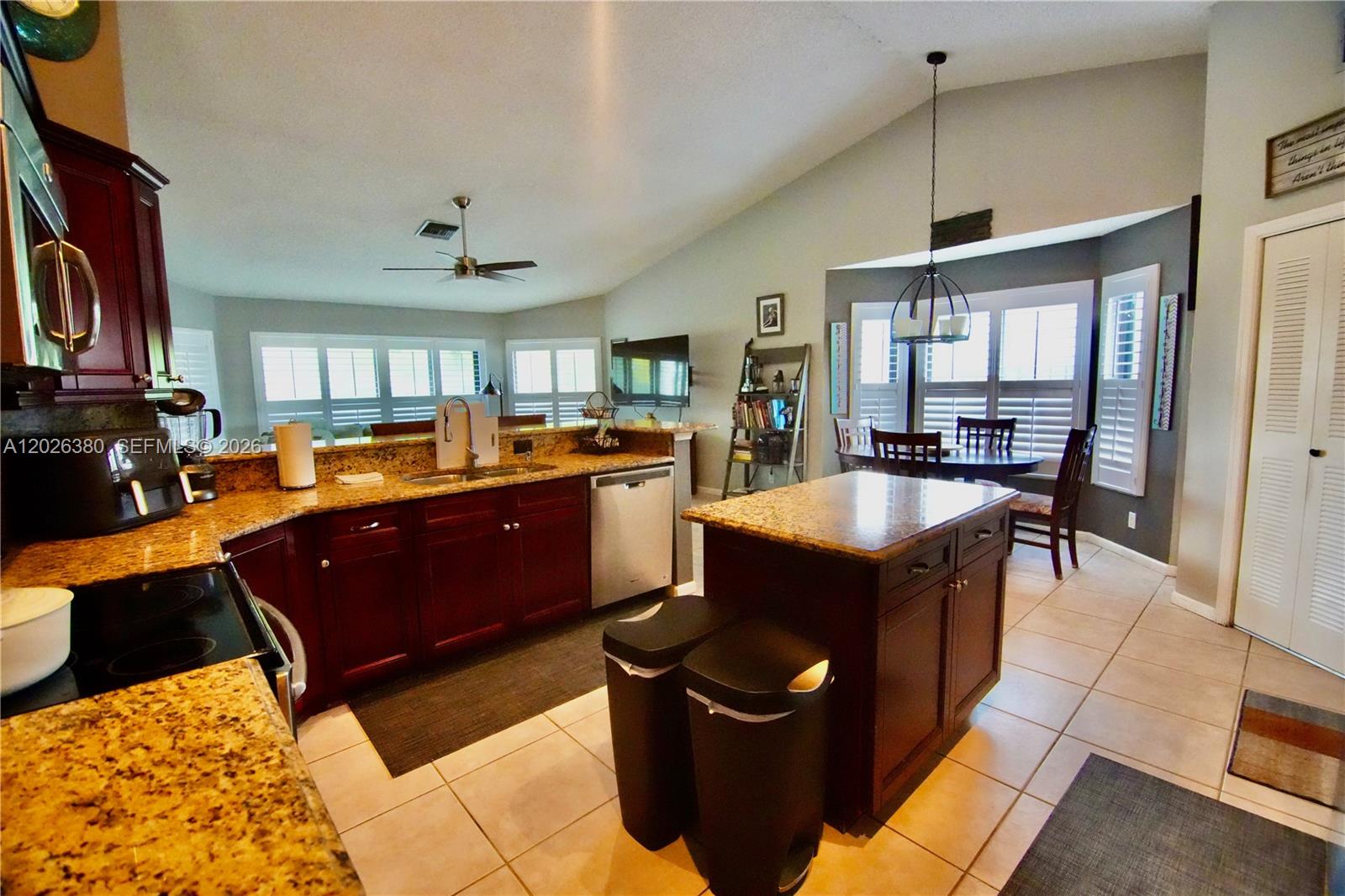 MELALEUCA ISLES - Residential