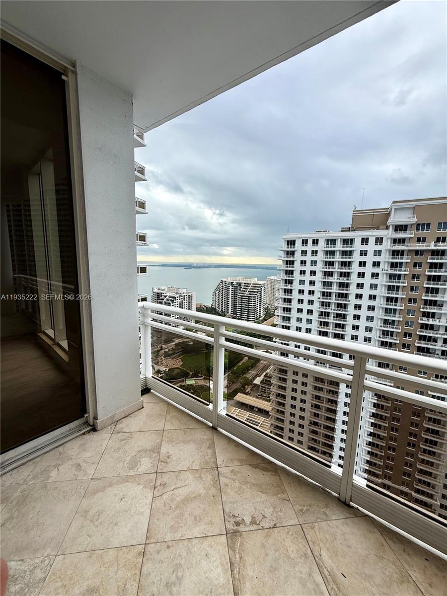 CARBONELL CONDO - Residential