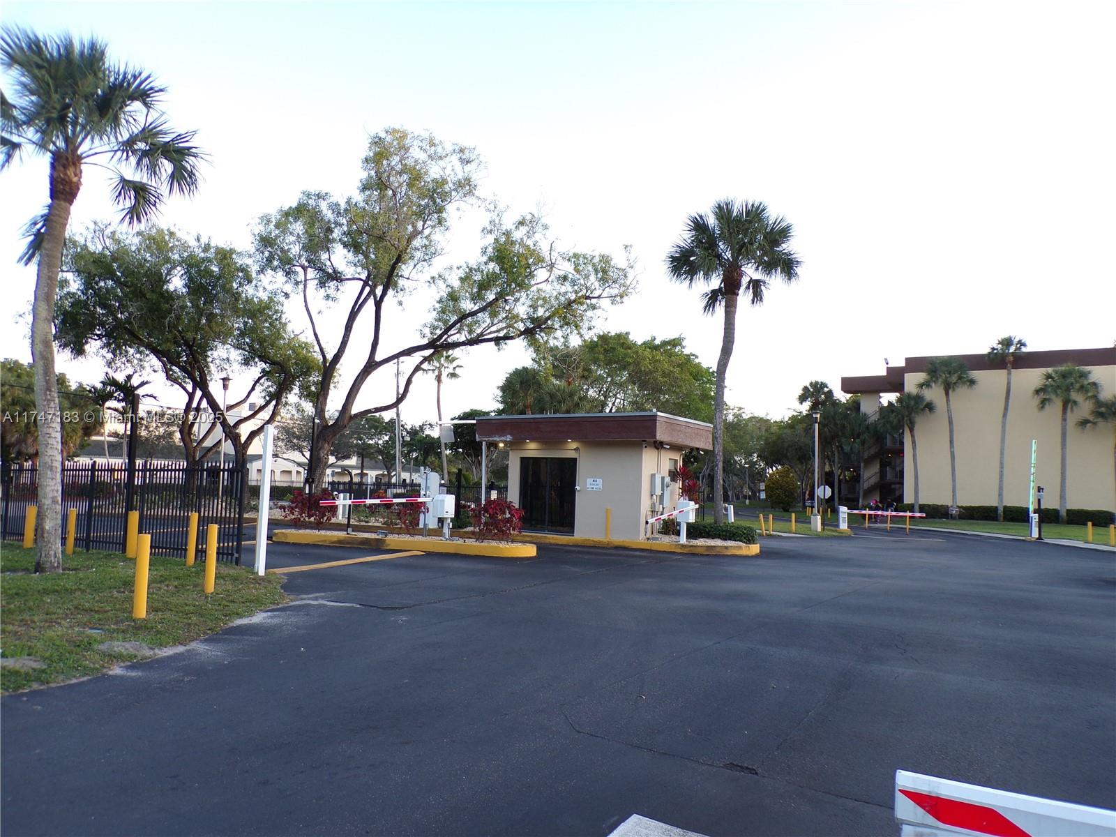 Rental Property at 3301 Nw 47th Ter 206, Lauderdale Lakes, Broward County, Florida - Bedrooms: 2 
Bathrooms: 2  - $2,000 MO.