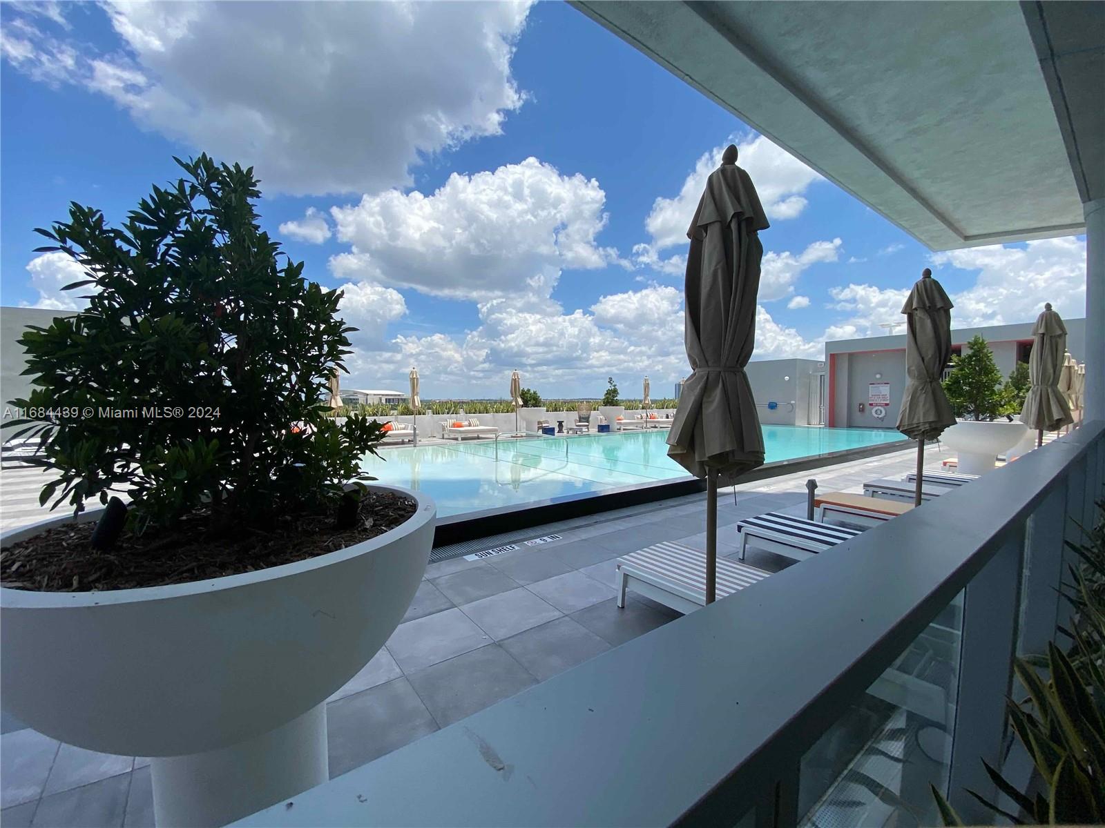 METROPICA NORTH TOWER ONE - Residential