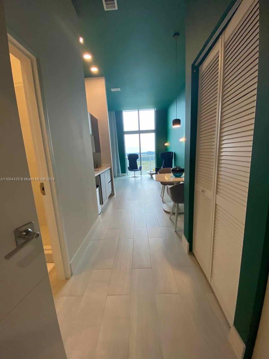 METROPICA NORTH TOWER ONE - Residential