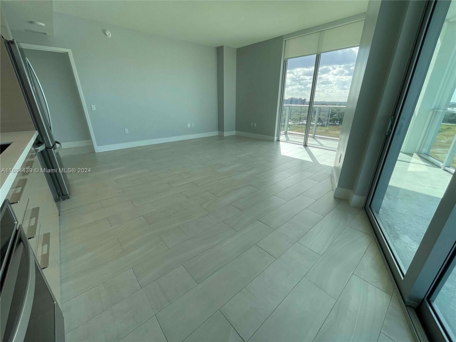 METROPICA NORTH TOWER ONE - Residential