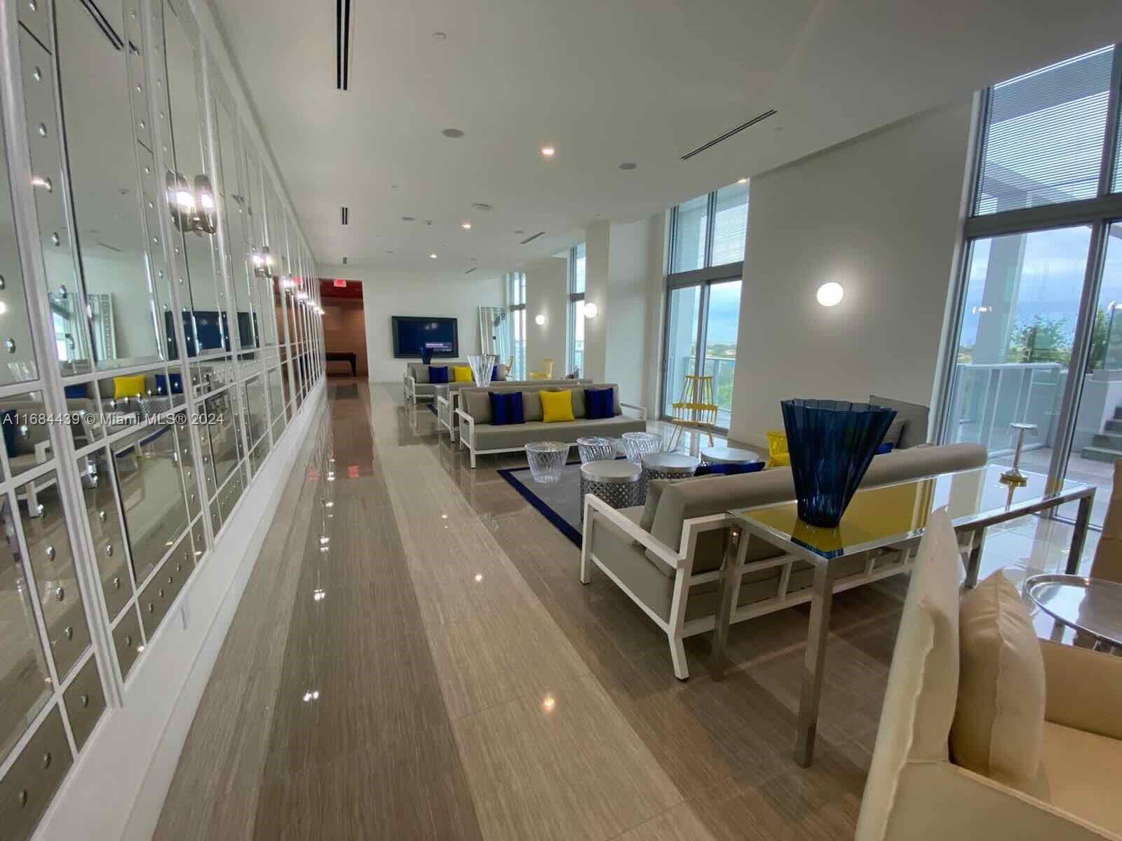 METROPICA NORTH TOWER ONE - Residential