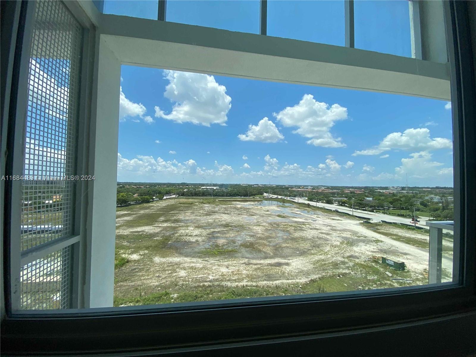 METROPICA NORTH TOWER ONE - Residential