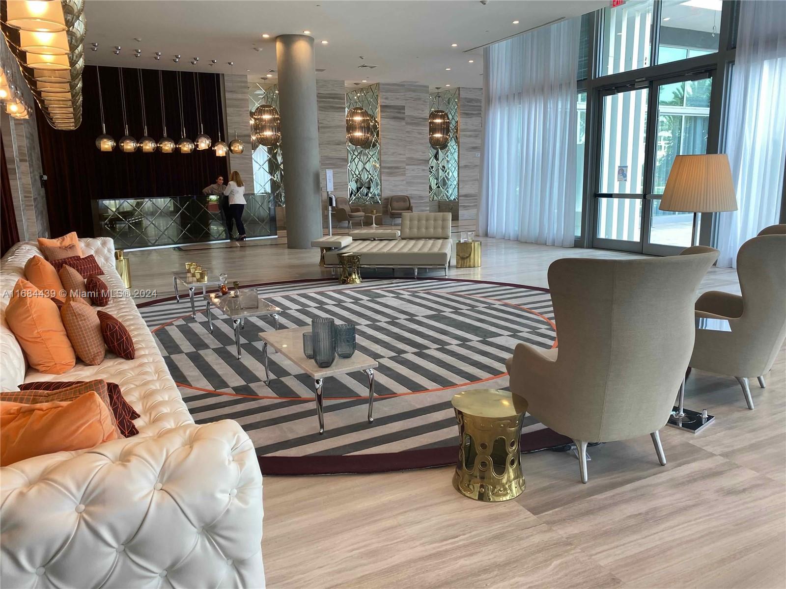 METROPICA NORTH TOWER ONE - Residential