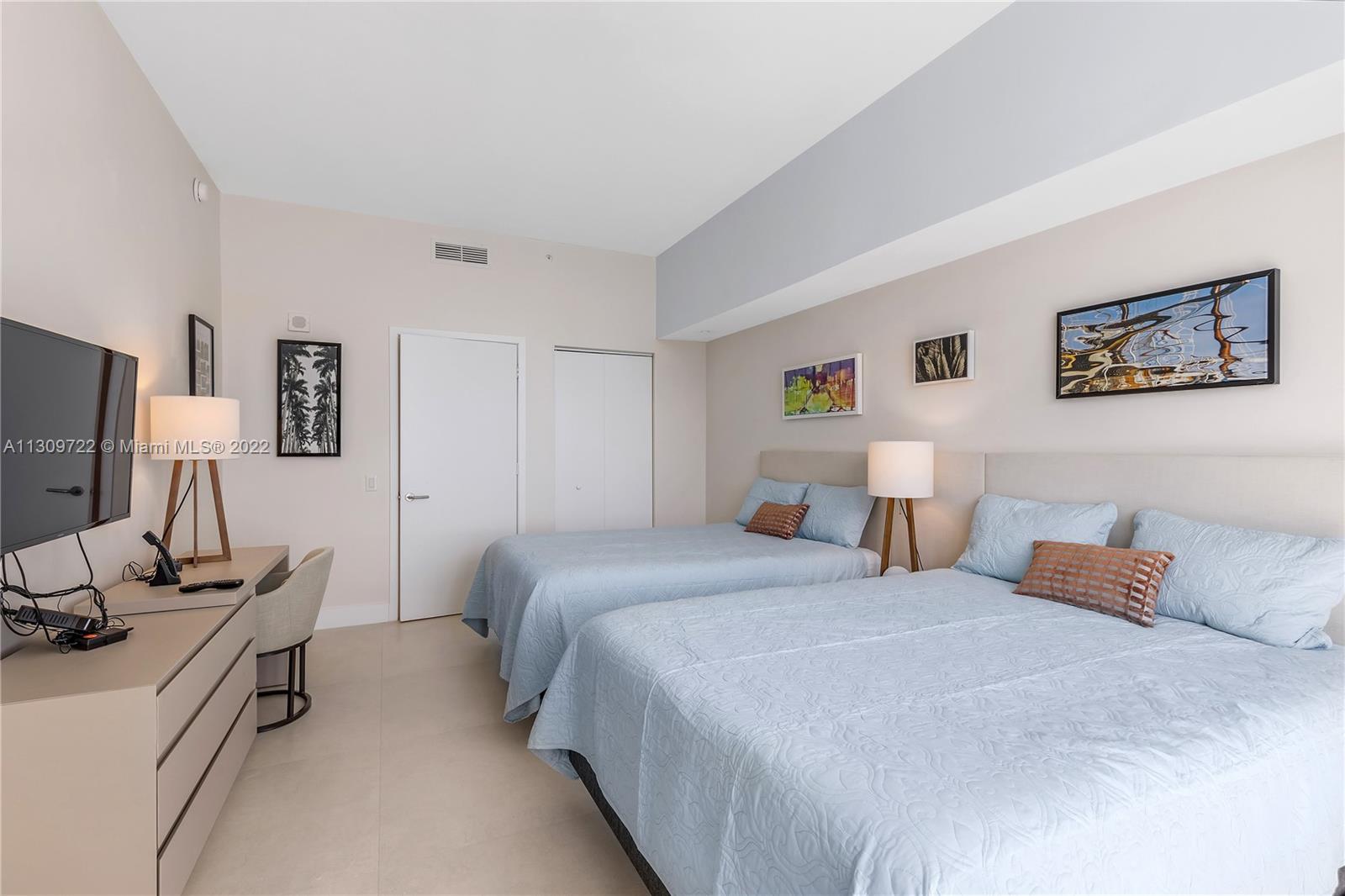 The Hyde Resort - Residential Lease