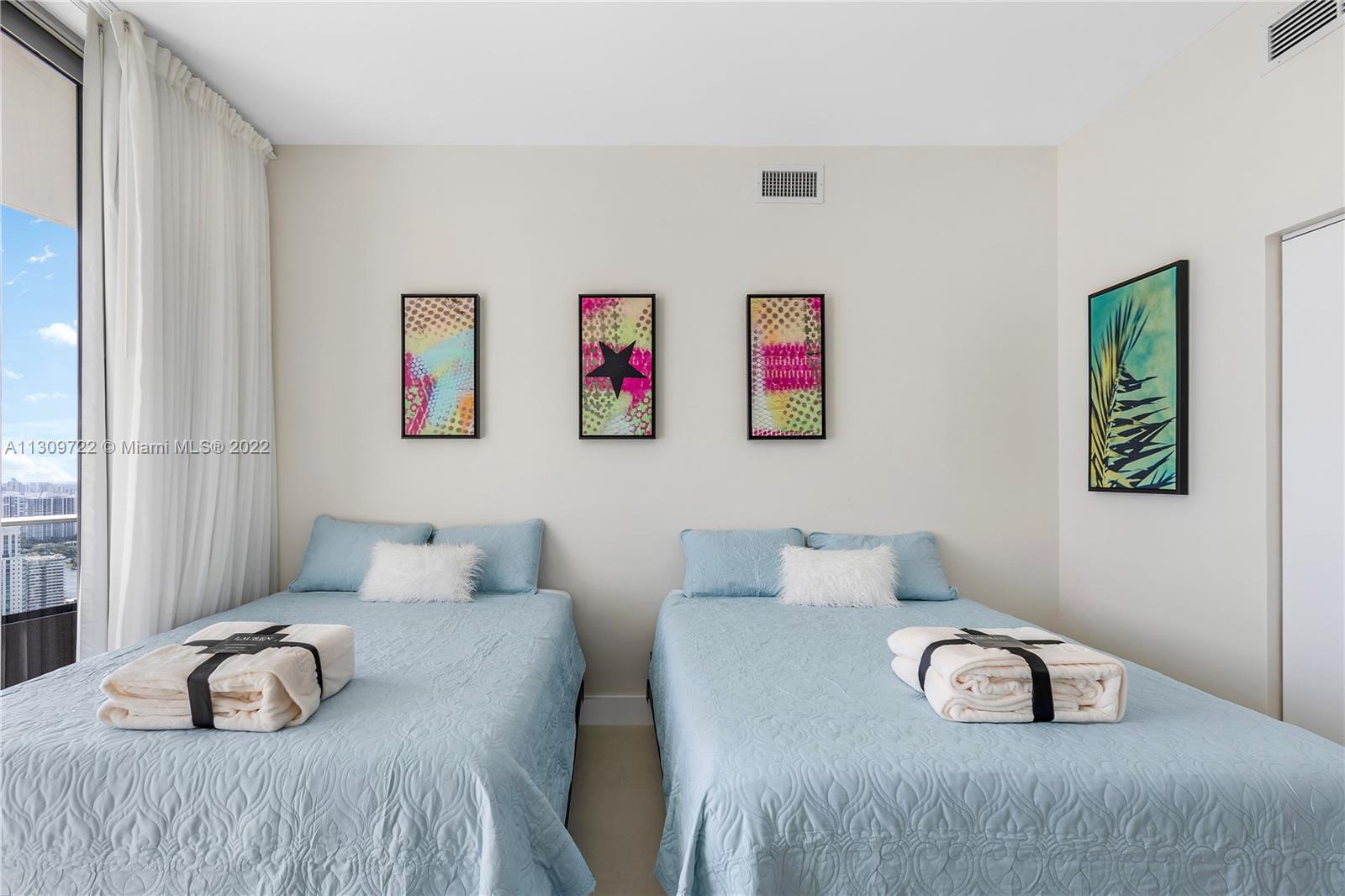 The Hyde Resort - Residential Lease