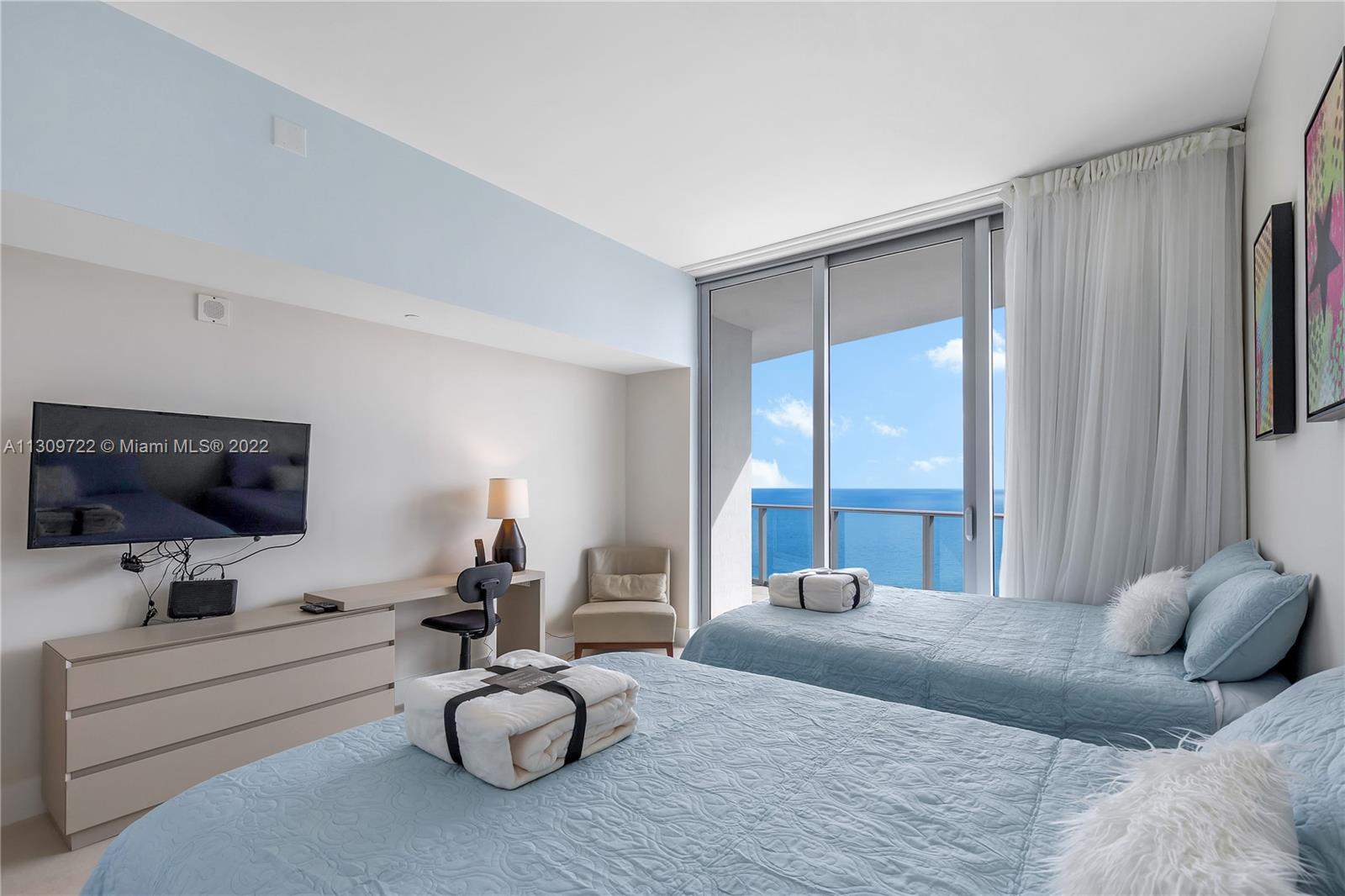 The Hyde Resort - Residential Lease