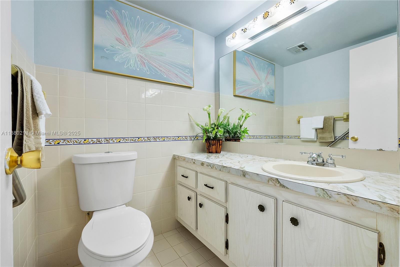 CASTLE APARTMENTS 14 COND - Residential