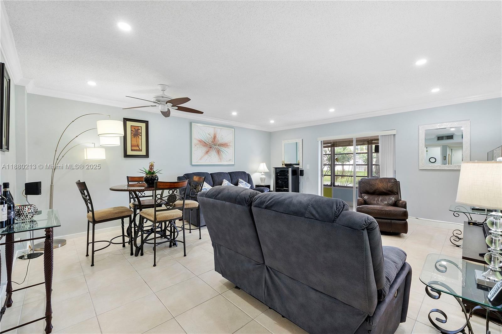 CASTLE APARTMENTS 14 COND - Residential