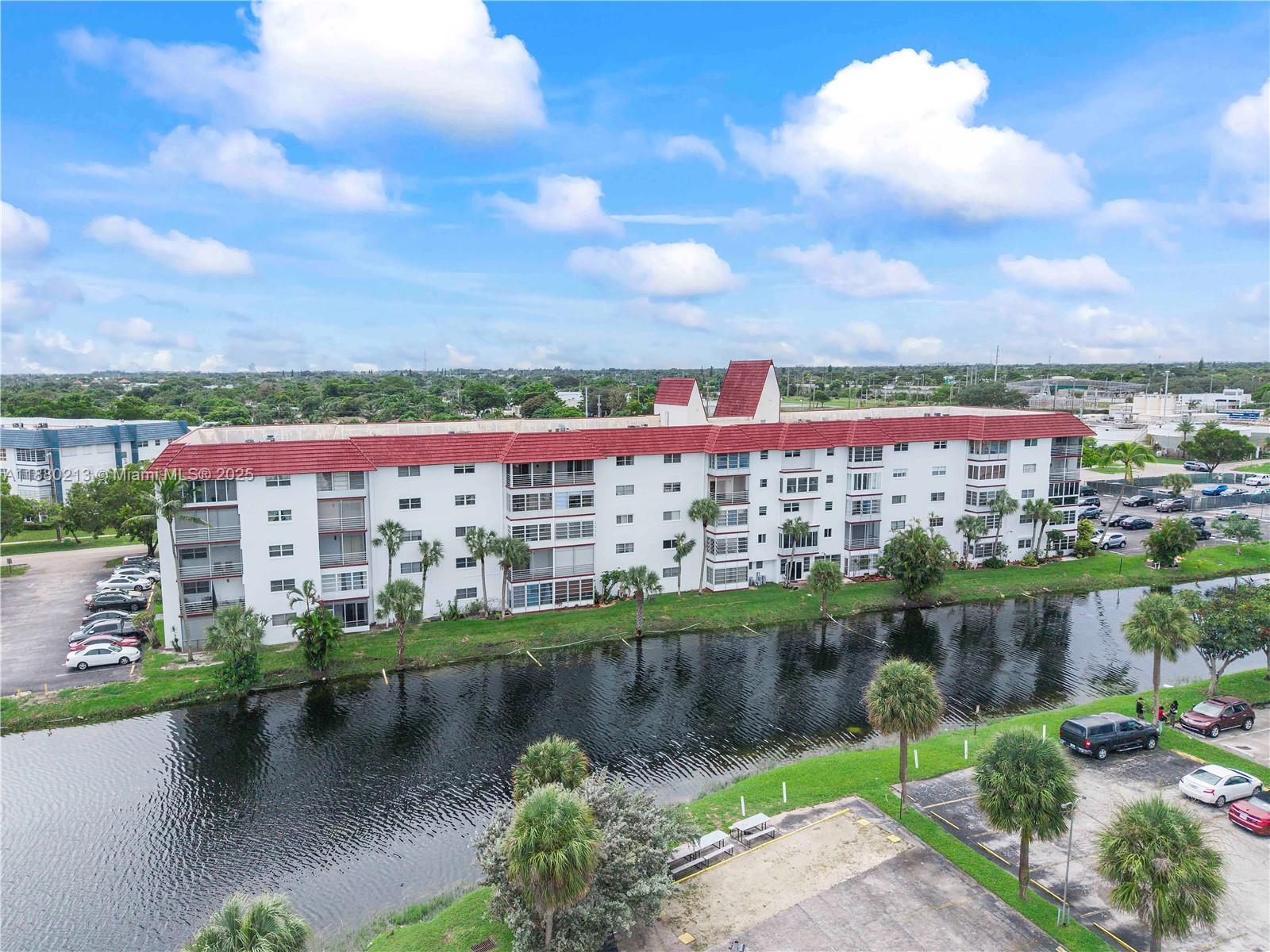 CASTLE APARTMENTS 14 COND - Residential