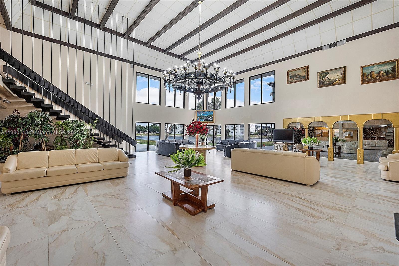 CASTLE APARTMENTS 14 COND - Residential