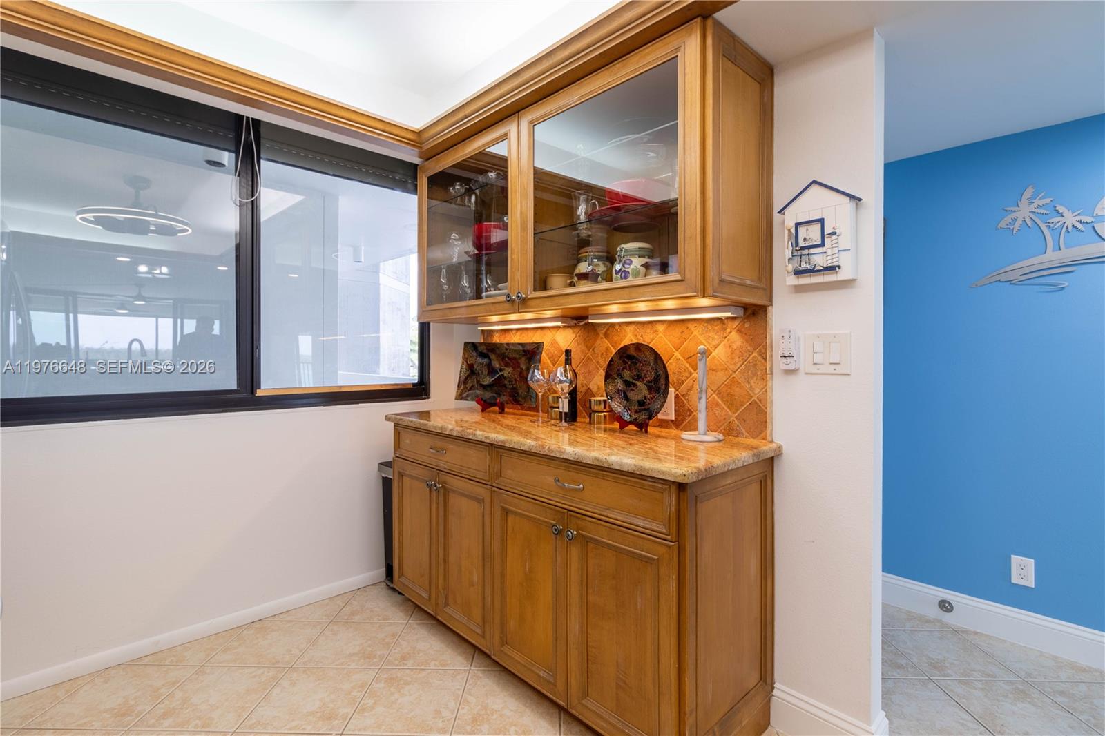 THE PALMS OF BAY BEACH - Residential Lease